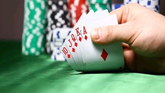 Chia sẻ cách tính xác xuất poker chuẩn nhất